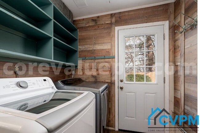 Building Photo - 2617 Belair Dr