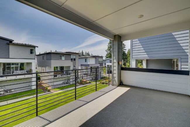 Building Photo - Modern Luxury Living in the Heart of Kirkland- Available for RENT August 15th