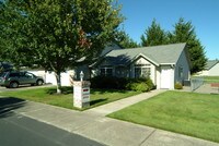 Building Photo - Townhomes at Mountain View - Valley Avenue
