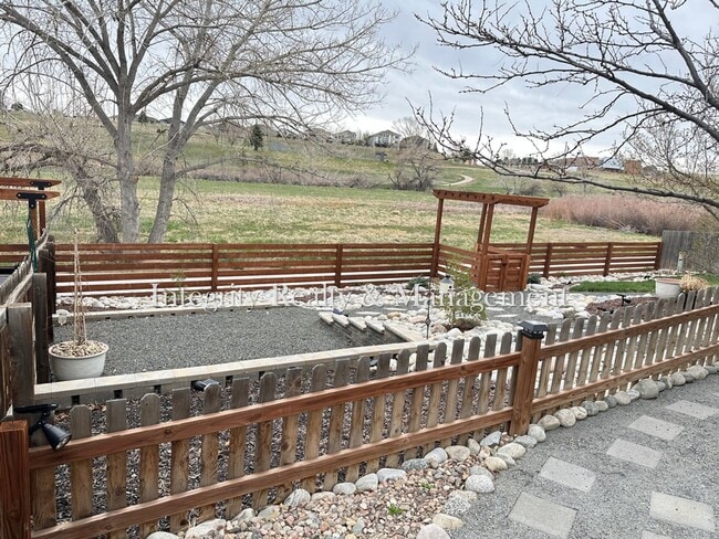 Building Photo - 7402 Eagle Rock Dr