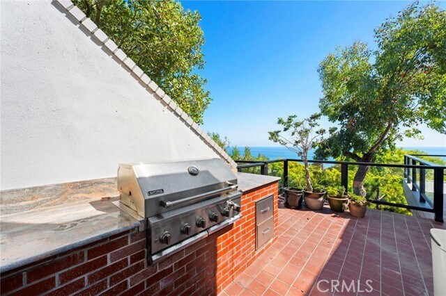 Building Photo - 1560 Sunset Ridge Dr