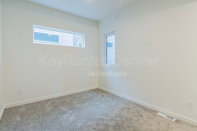 Building Photo - 1286 Osceola St