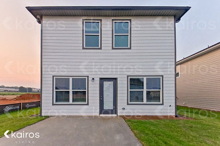 Building Photo - 6425 Upchurch Dr