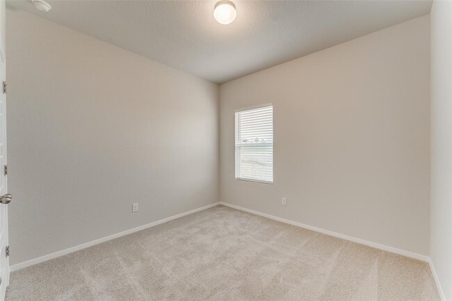 Building Photo - 105 Shugart St
