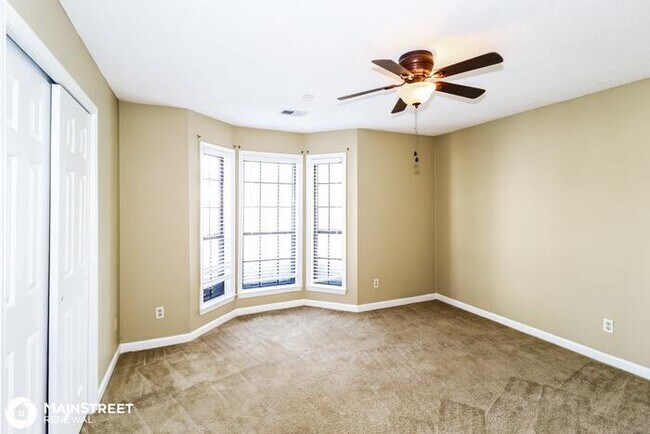 Building Photo - 1160 Hunters Lake Dr, Cordova, TN 38018