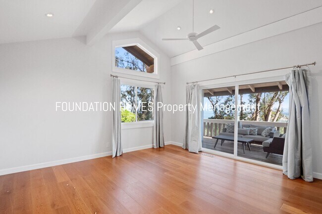 Building Photo - Upper Country Club Estate with Sweeping Vi...