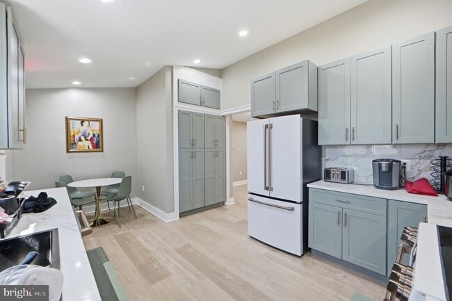 Building Photo - 6314 Barrs Ln