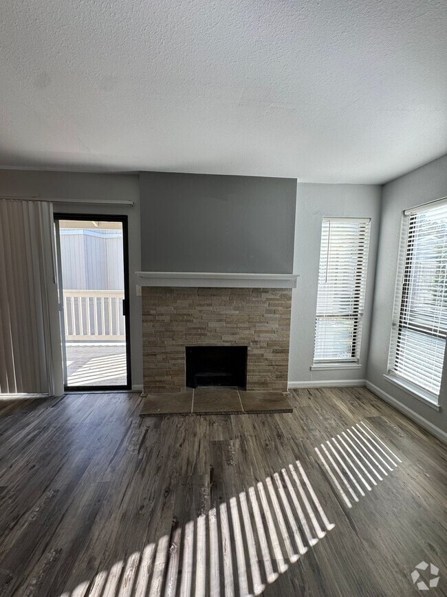 Building Photo - Remodeled 2-Bed, 2-Bath Condo for Rent Nea...