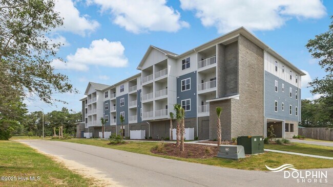 Building Photo - 2272 Dolphin Shores Dr SW