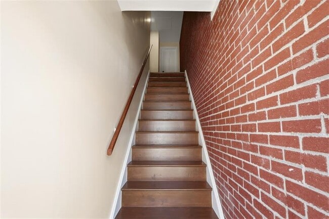 Building Photo - 342 Butler St