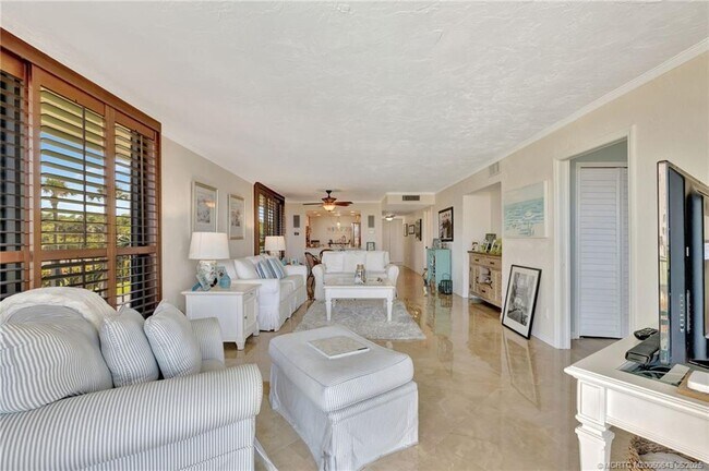 Building Photo - 10000 S Ocean Dr