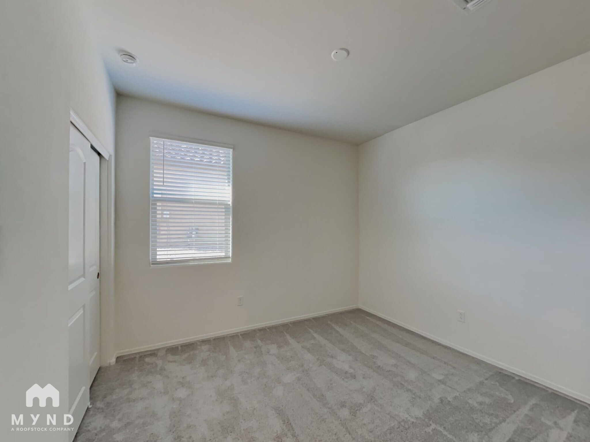 Building Photo - 7966 S Golden Bell Dr