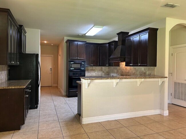 Building Photo - 3335 Hagen Lp
