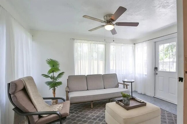 Building Photo - 5622 S Lockwood Ridge Rd