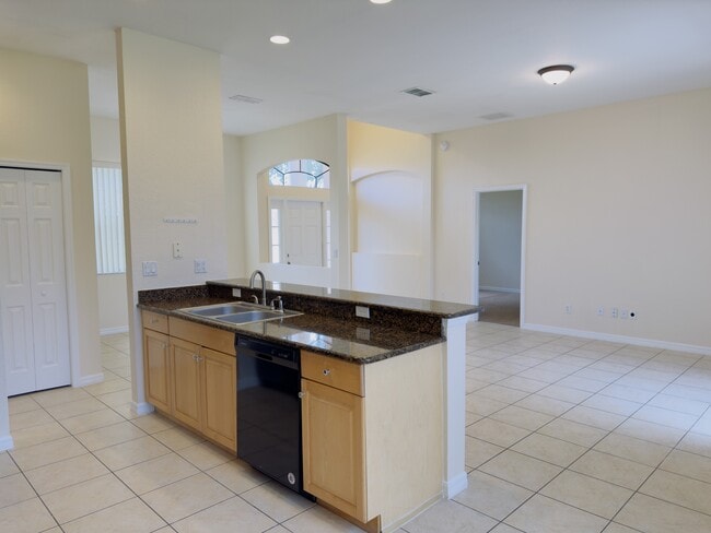 Building Photo - 405 Caraway Dr