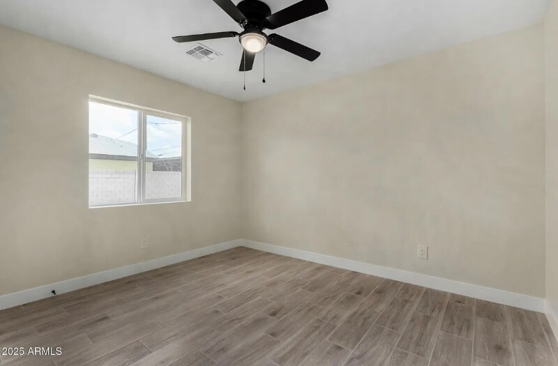 Building Photo - 1009 S 17th Ave