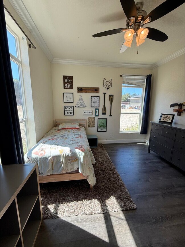Building Photo - BEAUTIFUL 4 BEDROOM 2 BATH HOME IN ARROYO ...