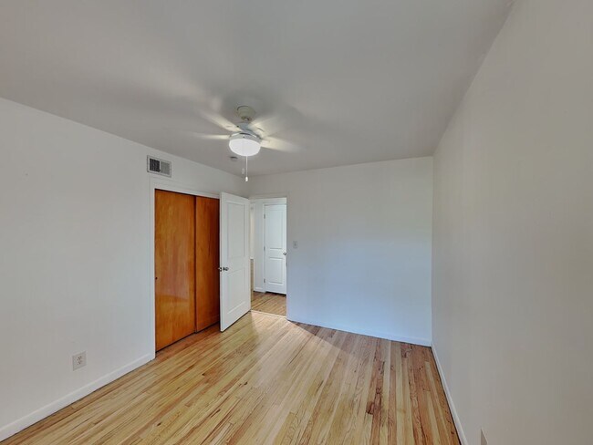 Building Photo - ONE OF A KIND GEM IN FORT WORTH!