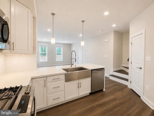 Building Photo - 12843 Milling Stone Terrace