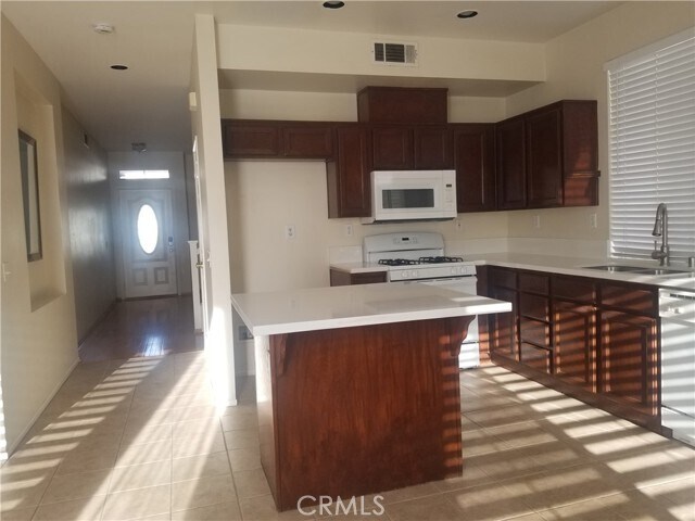 Building Photo - 24827 Carmel Dr