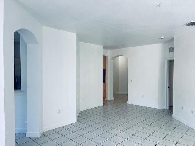 Building Photo - 2030 Shoma Dr