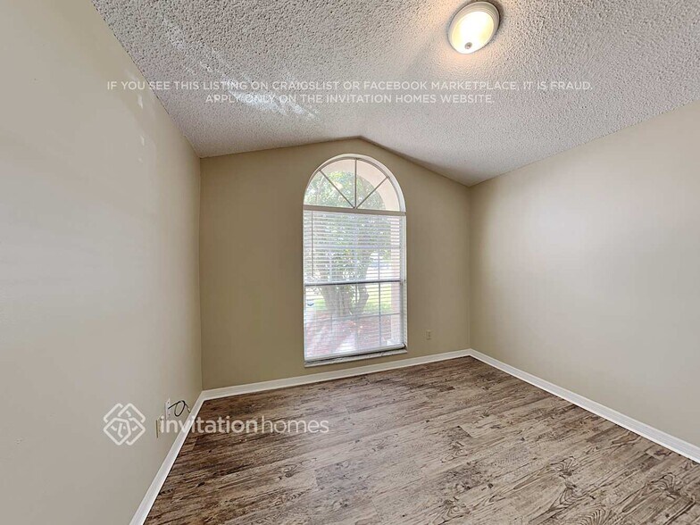 Building Photo - 1039 Whittier Cir