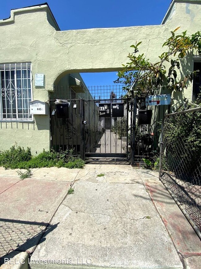 443445 W Florence Ave 443445 W Florence Ave Los Angeles CA 90003