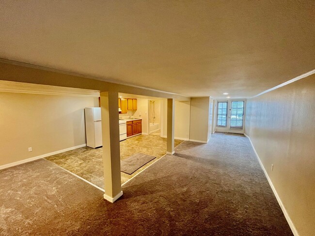 Building Photo - SPACIOUS STUDIO IN THE HEART OF THE INNER SUNSET/UCSF!!!