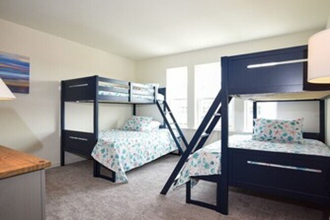 Building Photo - For Rent – Aqua Villa at Bishop’s Landing