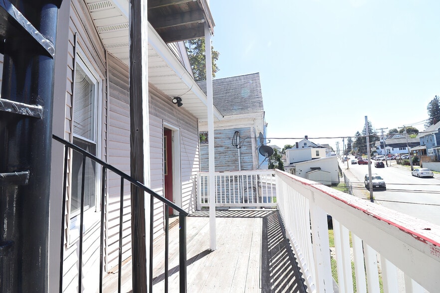 Building Photo - 267 Ames St
