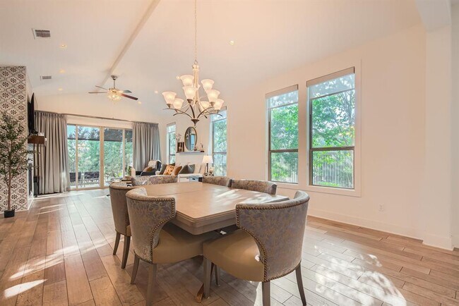 Building Photo - 4106 Paleleaf Ln