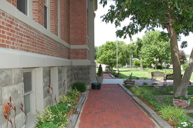 Building Photo - Martinson Apartments