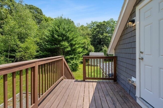 Building Photo - 32 Jerry Way