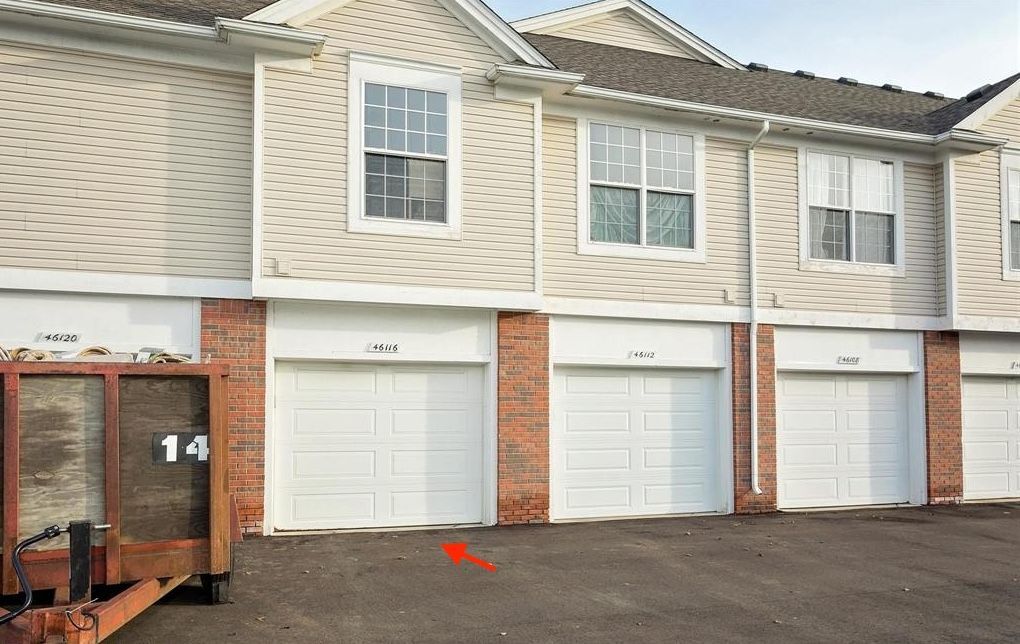 Building Photo - 46116 Rhodes Dr