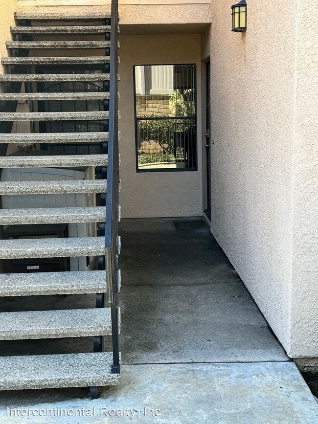 Building Photo - 2 br, 2 bath House - 771 Seneca St. D43