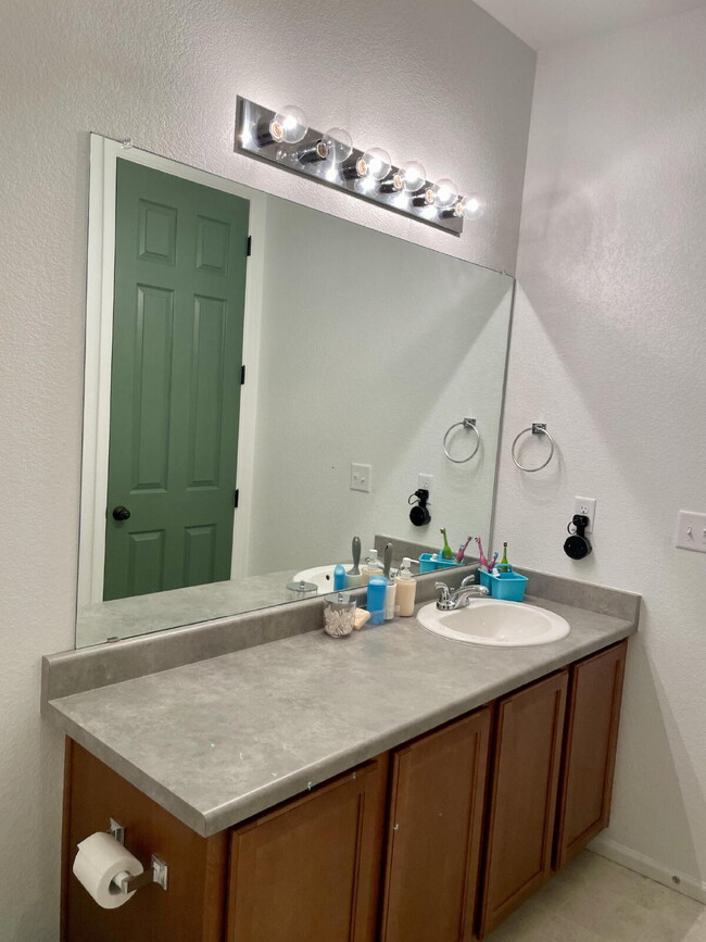 Building Photo - Charming One-Story Rancher with Bonus Room...
