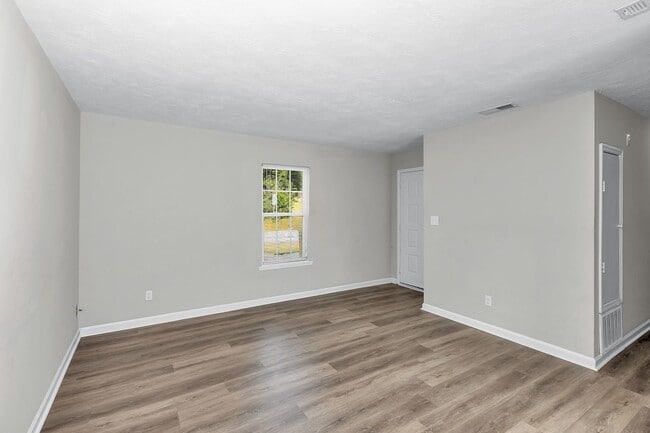 Building Photo - ~2114 Vandivere Rd