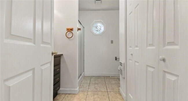 Building Photo - 1820 McGougan Rd