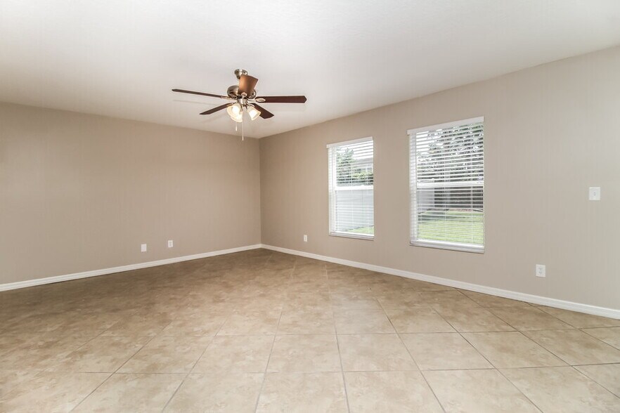 Building Photo - 351 Willowbay Ridge St