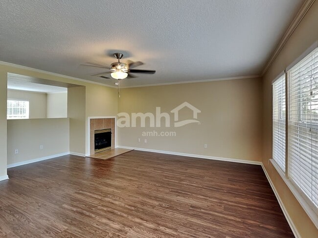 Building Photo - 325 Van Gogh Cir