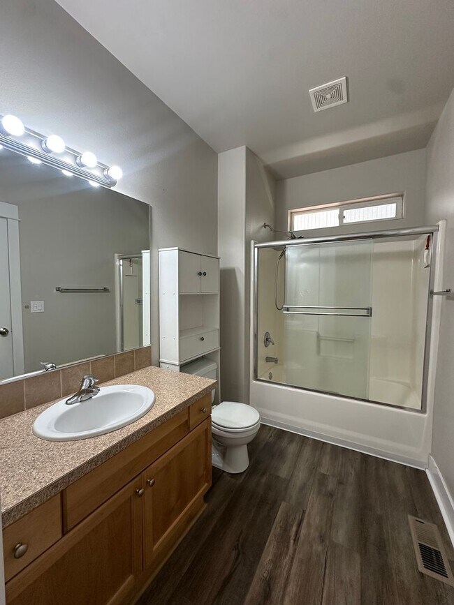Building Photo - Beautiful home in SE Bend near Jewell Elementary!