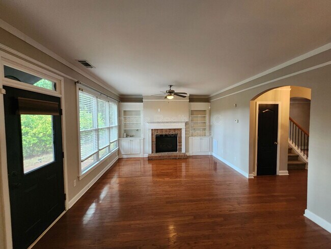 Building Photo - 2681 Oak Village Trail
