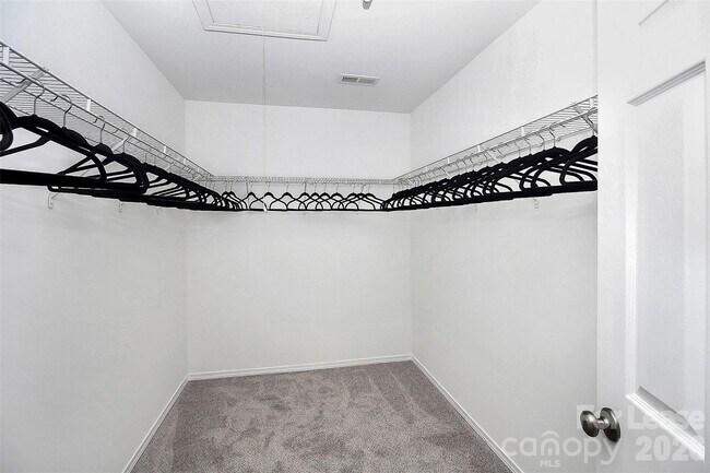 Building Photo - 1711 Rustic Arch Way