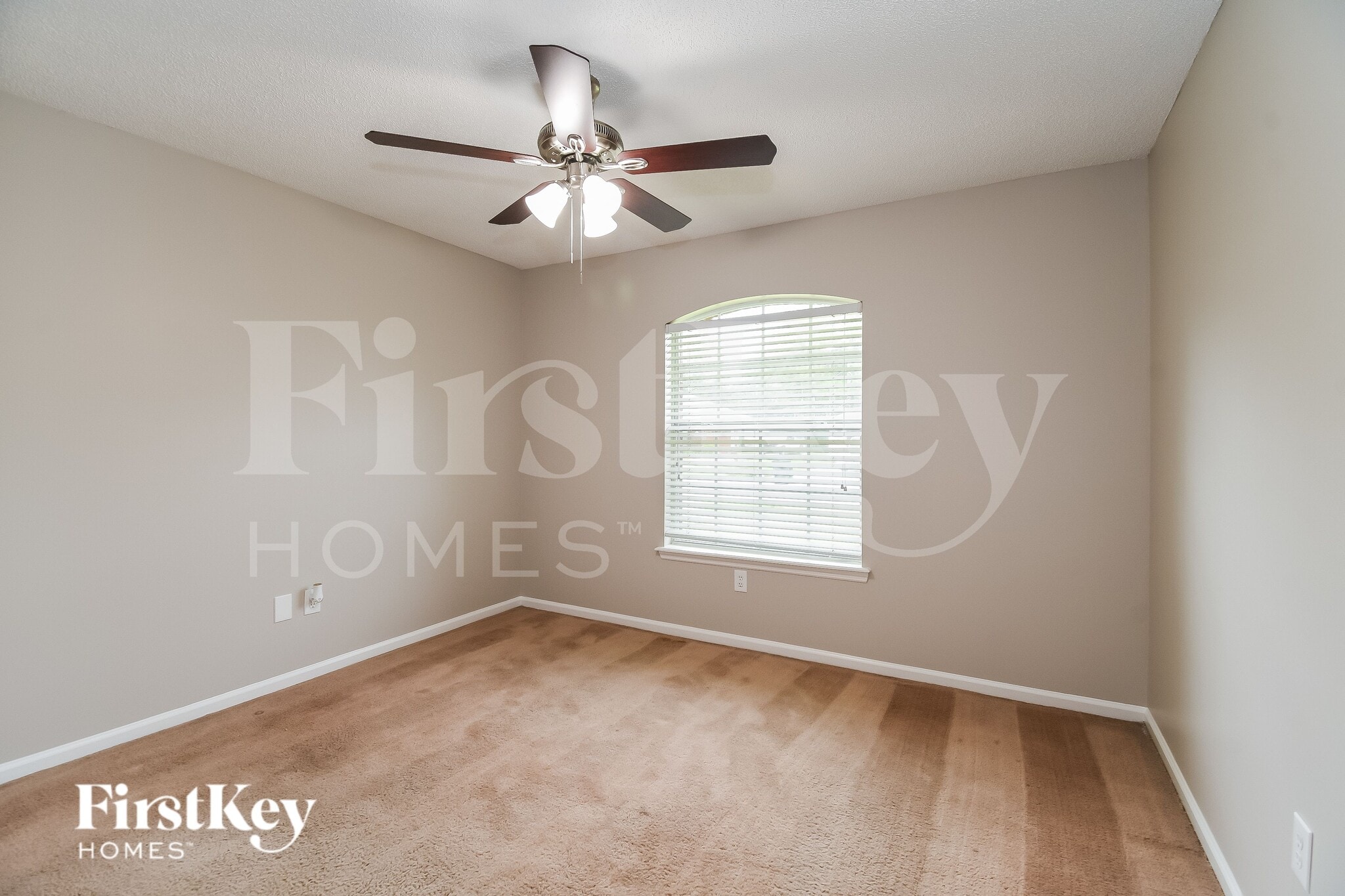 Building Photo - 5714 Plum Hollow Dr W