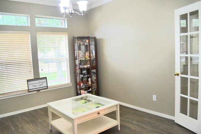 Building Photo - 4815 Schiller Park Ln