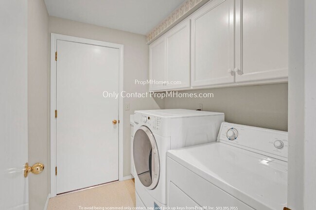 Building Photo - King City Charmer 55+ Community: Your Perf...