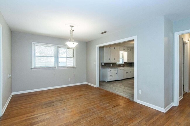 Building Photo - 4212 42nd St