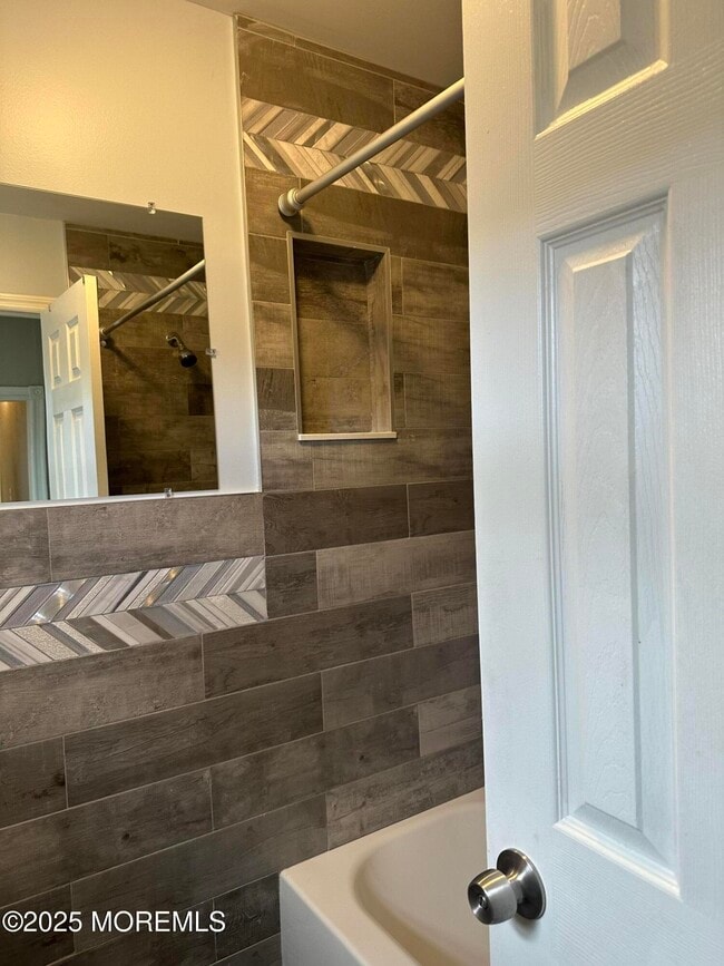 Building Photo - 340 Myrtle Ave