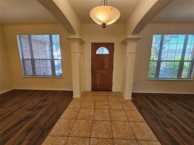 Building Photo - 933 Wilderness Pass