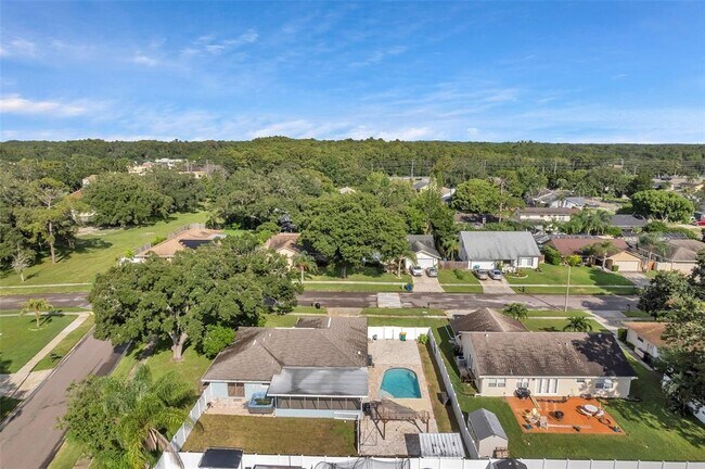 Building Photo - 1520 Windmill Pointe Rd